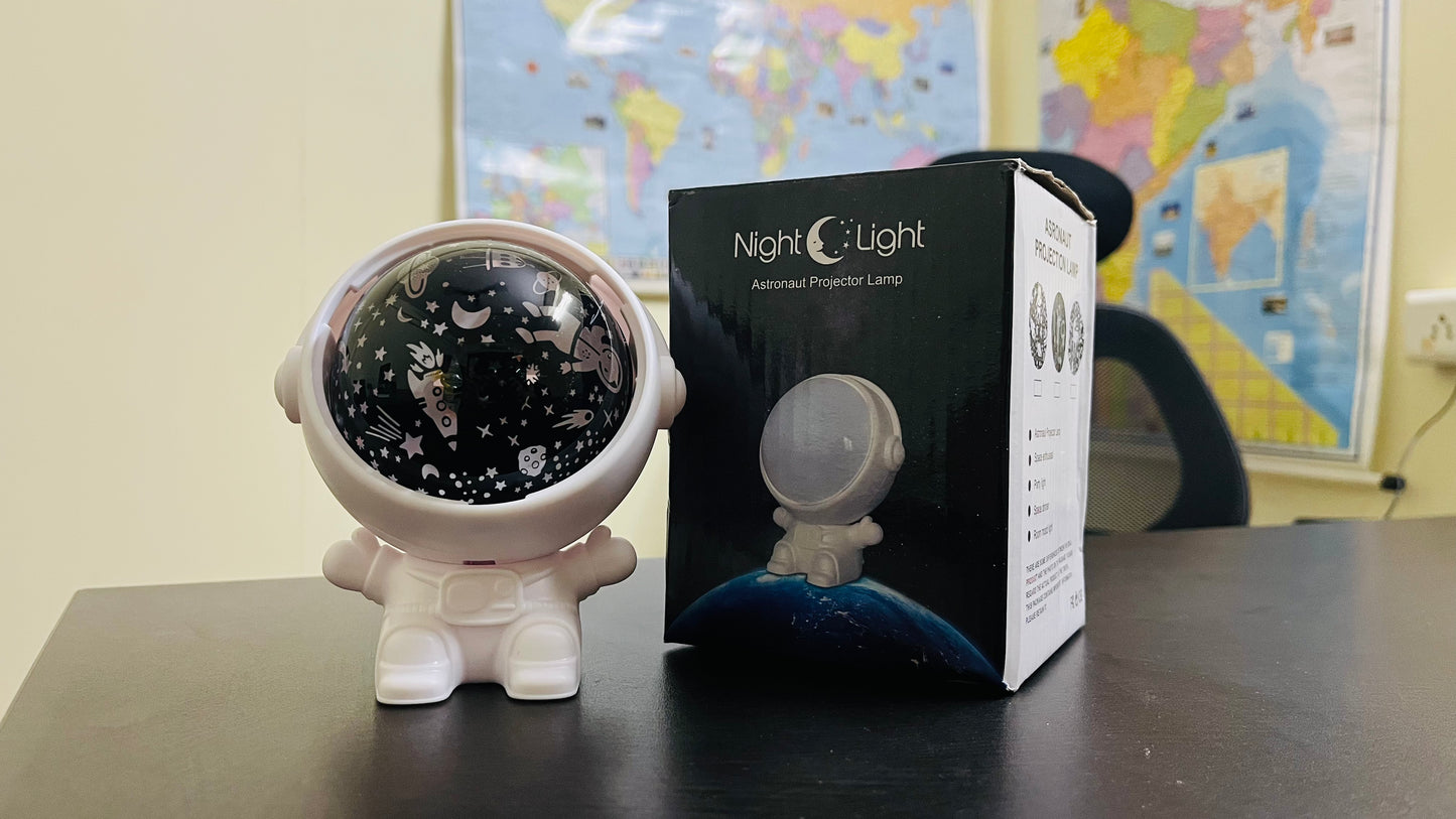 Astronaut Star Projector Night Light With Galaxy Effects & Usb Power